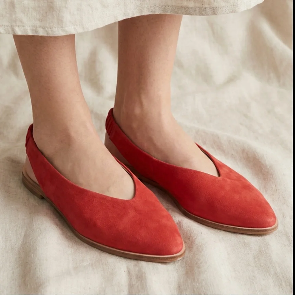 COS beautiful red